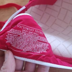 Victoria's Secret Intimates & Sleepwear - Victoria's secret bras 38C Victoria's Secret Intimates & Sleepwear - Victoria's secret bras 38C
